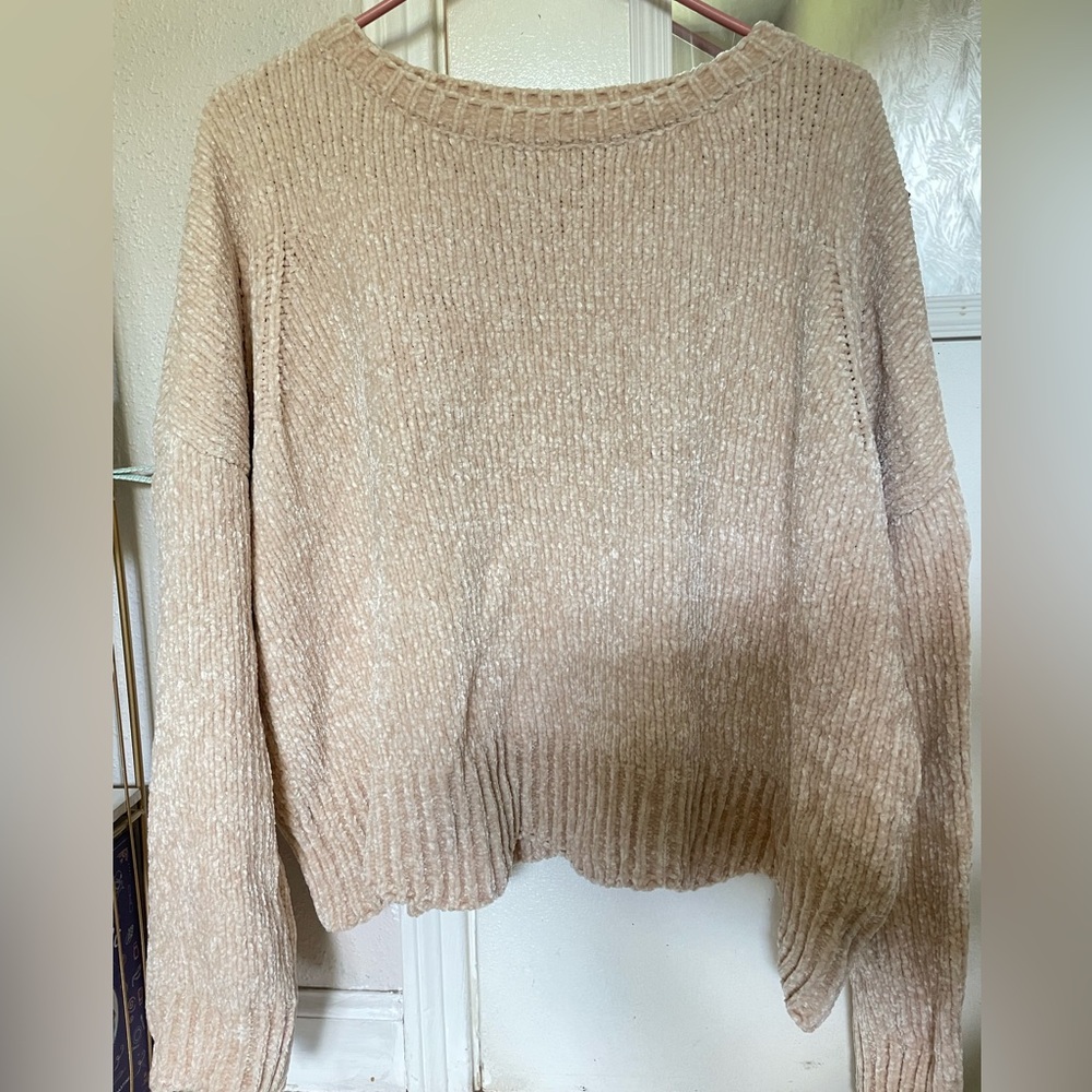 Altar’d scalloped sweater